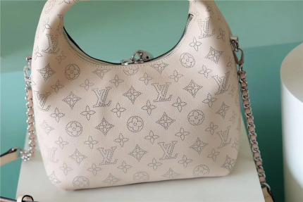 1:1 Replica Louis Vuitton LV Why Knot MM Mahina Luxury Bag For Women M20788 – 13.4in/ 34cm
