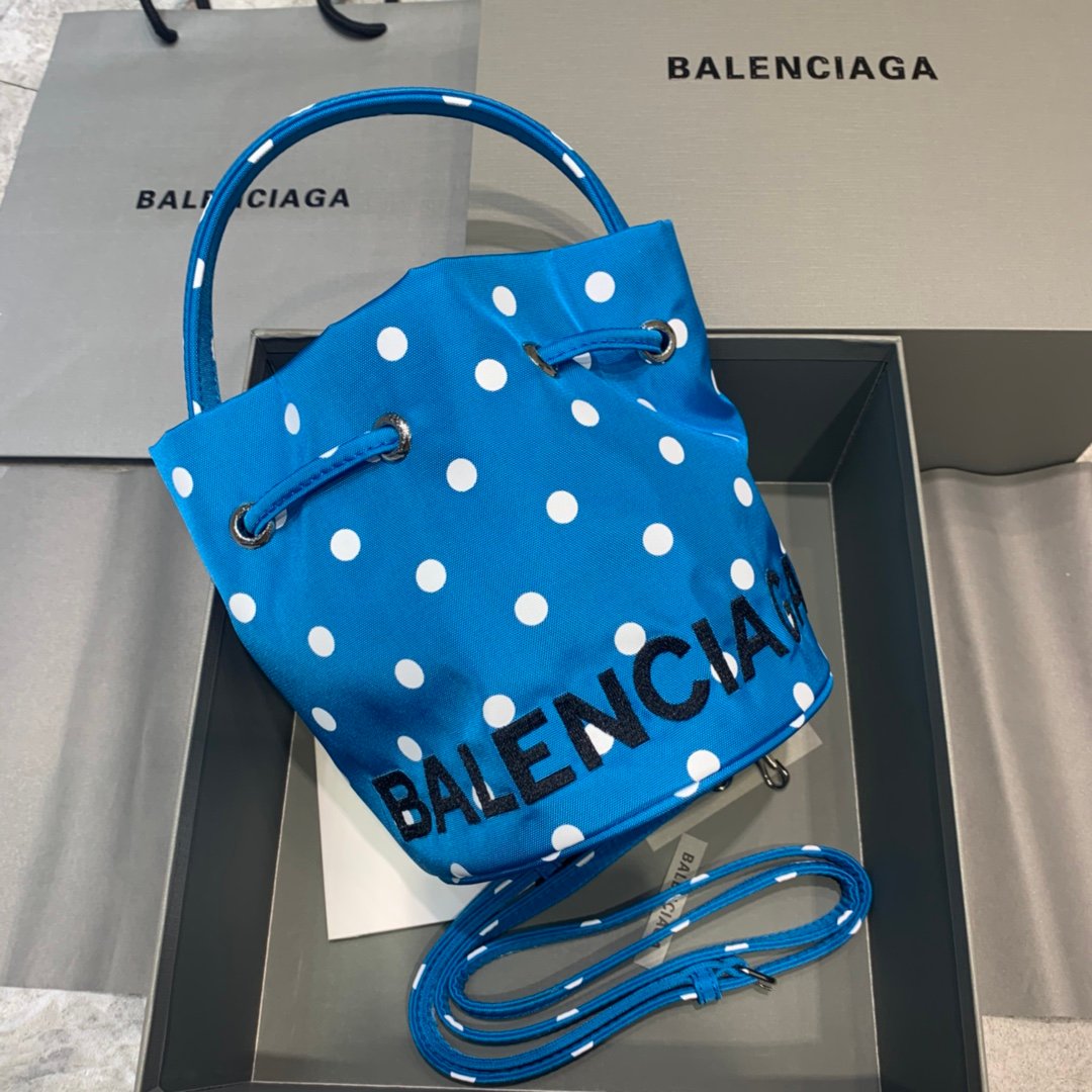 balenciaga-le-cagole-medium-bucket-bag-in-blue-for-women-womens-bags-7in18cm-indge