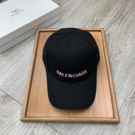 Balenciaga Logo Front Cap In Black