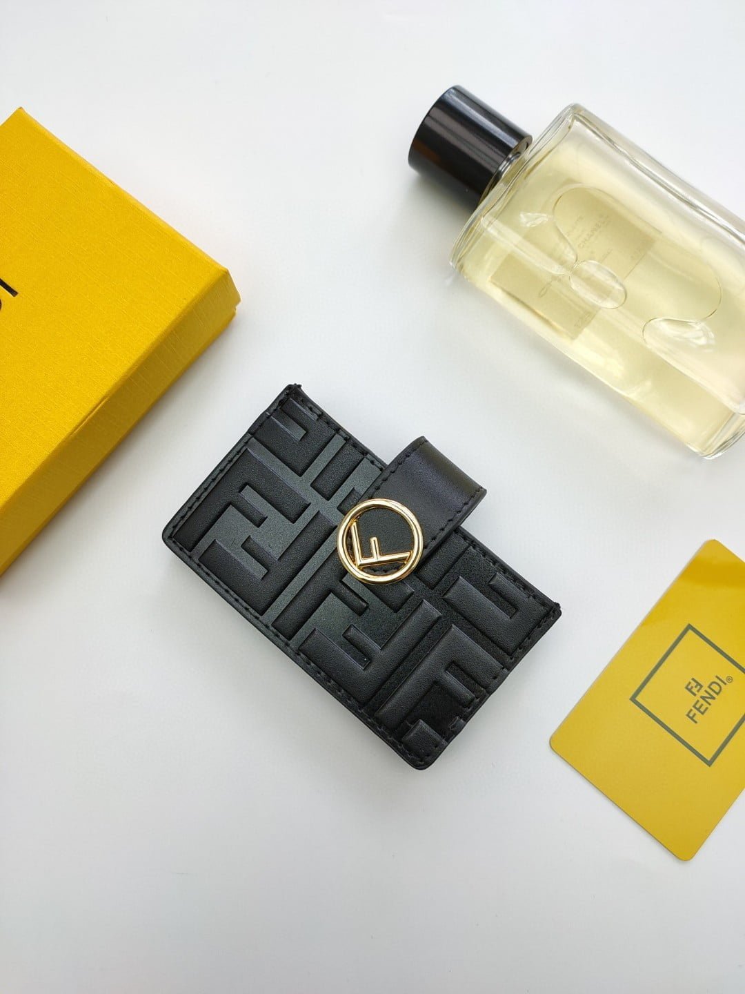 fendi-card-holder-black-with-black-gusseted-card-holder-for-men-4in10cm-ff-5orpa