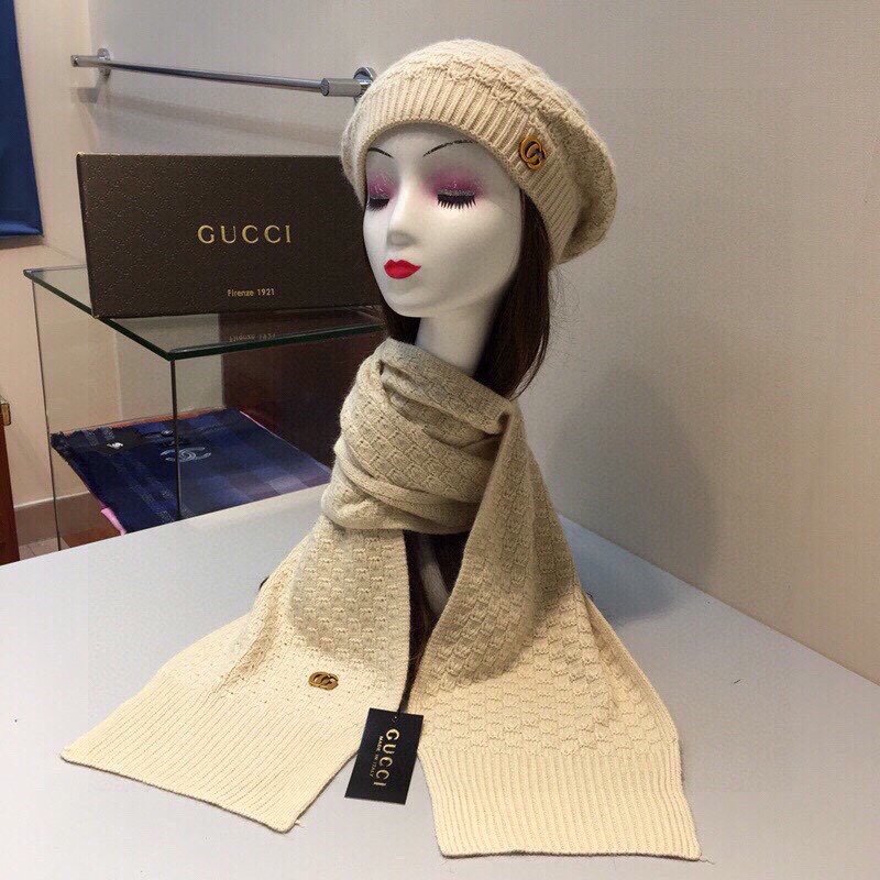 gucci-beanie-amp-scarf-set-in-beige-l7ijv