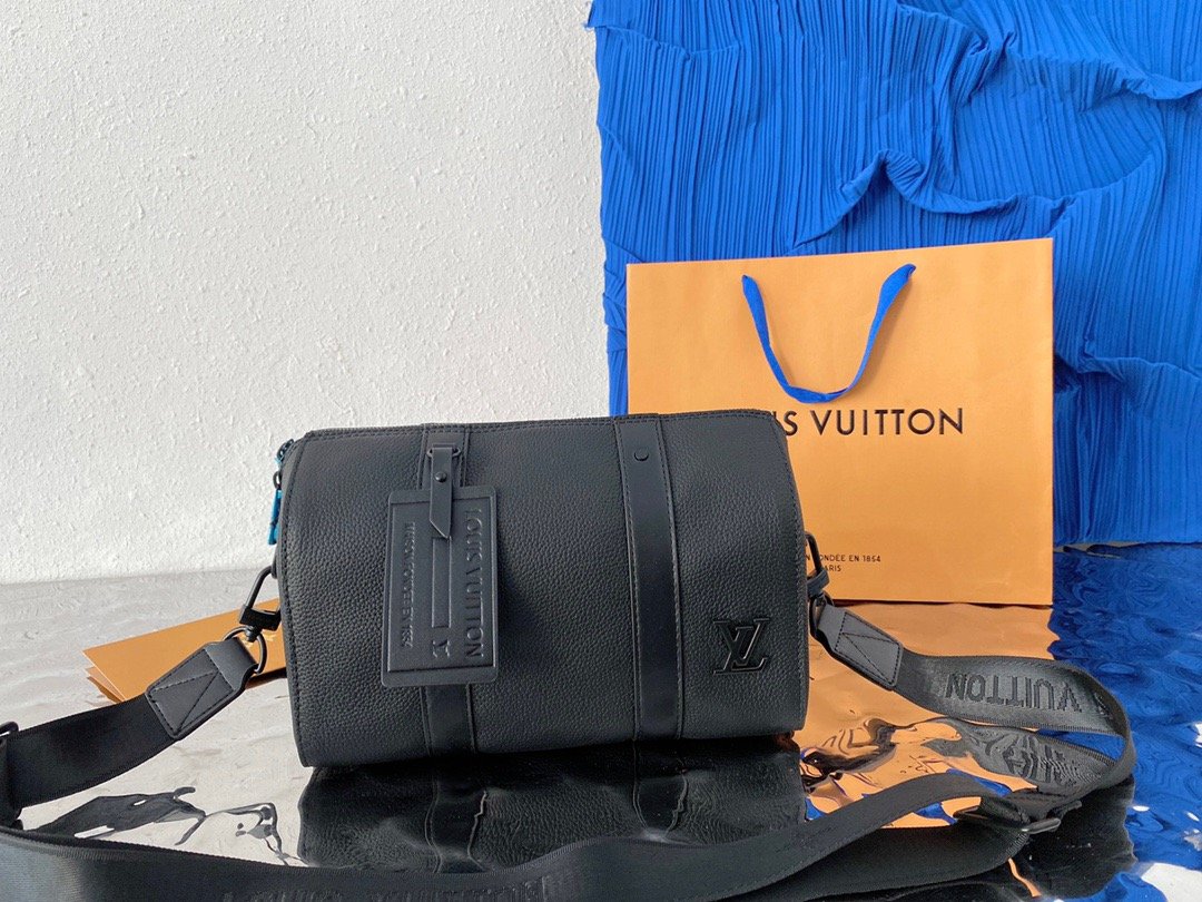 lc291-louis-vuitton-black-fashion-bag-ar6ni