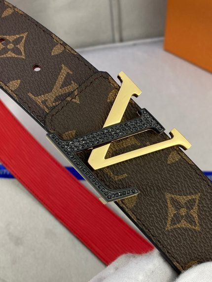 1:1 Replica Louis Vuitton Initiales Reversible LV Belt Monogram Canvas with Black/Gold Toned Hardware LV Women Belt