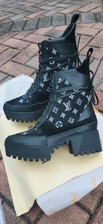 Louis Vuitton Metropolis Flat Ranger Monogram Denim Black For Women LV 1A9RPZ