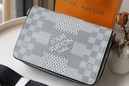 1:1 Replica Louis Vuitton LV Studio Messenger Damier Graphite Plaster Unique Bag For Men N50014 – 9.3in/25.3cm