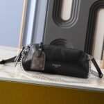 Louis Vuitton Pochette Vibe Black 25Cm M14544 - Image 2