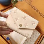 Iconic Set: Louis Vuitton Neverfull Mm And Victorine Wallet - Image 9