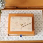 Iconic Set: Louis Vuitton Neverfull Mm And Victorine Wallet - Image 7