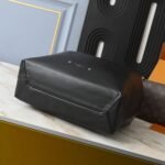 Louis Vuitton Atlantis Vibe Mm Black 41cm M11266 - Image 4