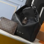 Louis Vuitton Atlantis Vibe Mm Black 41cm M11266 - Image 10