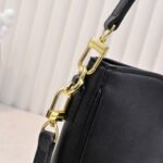 Louis Vuitton Small Hobo Bag Black 24Cm - Image 5