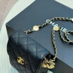 Chanel Trendy CC Phone Holder Lambskin Quilted Crossbody Bags Black 17 cm - Image 3