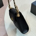 Chanel Trendy CC Phone Holder Lambskin Quilted Crossbody Bags Black 17 cm - Image 4