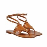 Valentino Garavani Rockstud Thong Sandals Brown