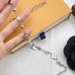 Louis Vuitton Lv Pearls Bracelet Silver M1384A - Image 2