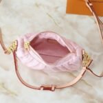 Louis Vuitton Pochette Valley Bag Washed Pink 21Cm - Image 5