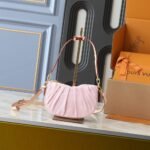 Louis Vuitton Pochette Valley Bag Washed Pink 21Cm - Image 2