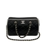 Chanel Clutch With Chain Black And White 18Cm