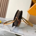 Super Vip 1:1 – Louis Vuitton LV Fan Bag 37Cm M14804 - Image 4