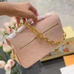 Louis Vuitton Pochette Métis East West Pink Opale 30cm M47045 - Image 5