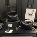 Chanel Maxi Hobo Bag Black 19Cm - Image 3