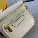 Louis Vuitton Mini Bumbag Cream 17Cm M83275 - Image 8