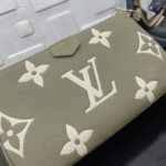 Super Vip 1:1 – Louis Vuitton Multi Pochette Accessoires Bag Green 25Cm M22670 - Image 8