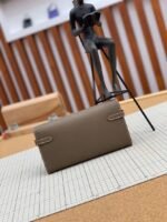 Hermes Kelly Classic Wallet Étoupe 19Cm H051300Cc18 - Image 3