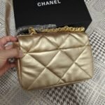 Chanel 19 Flap Bag In Gold Leather 25cm - Image 3
