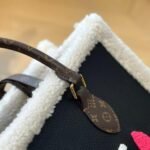 Louis Vuitton Onthego GM Teddy Bag Black 41Cm M56958 - Image 5