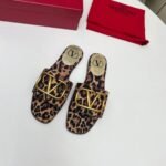 Valentino Garavani Leopard Print Buckle Sandals 3W2S0BD5RQY 09J - Image 4