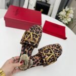 Valentino Garavani Leopard Print Buckle Sandals 3W2S0BD5RQY 09J - Image 6