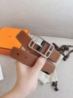 Hermes Quentin Reversible Belt Brown Rectangle Buckle 32Mm - Image 4