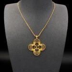 Louis Vuitton Lv Breeze Pendant Gold M02805 - Image 2