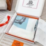 Hermes Brides De Gala En Fleurs Scarf 90Cm Blanc H004192S 01 - Image 4