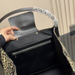 Celine Leopard Print Canvas Tote Bag 32Cm - Image 5