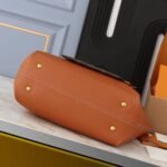 Iconic Set: Louis Vuitton Low Key Cabas Mm And Low Key Compact Wallet - Image 4