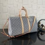 [Super Vip 1:1] Louis Vuitton Keepall Bandoulière 45 Cloudy Gray 45Cm M13748 - Image 4
