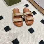 Summer Set: Gucci Medium Straw Tote With Patch Natural 27Cm And Sandal With Double G Natural Raffia Brown - Image 7