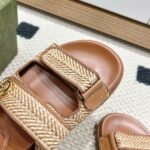 Summer Set: Gucci Medium Straw Tote With Patch Natural 27Cm And Sandal With Double G Natural Raffia Brown - Image 9