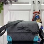 Super Vip 1:1 – Louis Vuitton Steamer Wearable Wallet Monogram Eclipse Reverse Turquoise 18Cm M11496 - Image 2