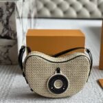 Louis Vuitton Croissant MM Black 26Cm M24811 - Image 3