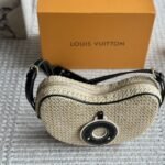 Louis Vuitton Croissant MM Black 26Cm M24811 - Image 5