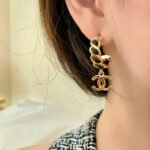 Chanel Chain CC Small Hoop Earrings Gold - Image 6