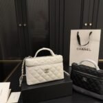 Chanel Classic Vanity With Chain In Grained Shiny White 19Cm Ap4414 B18713 Naauh - Image 2