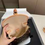 Gift set: Louis Vuitton Saumur BB Bag Monogram Brown 20Cm M46740 - Image 5