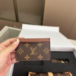 Gift set: Louis Vuitton Saumur BB Bag Monogram Brown 20Cm M46740 - Image 6