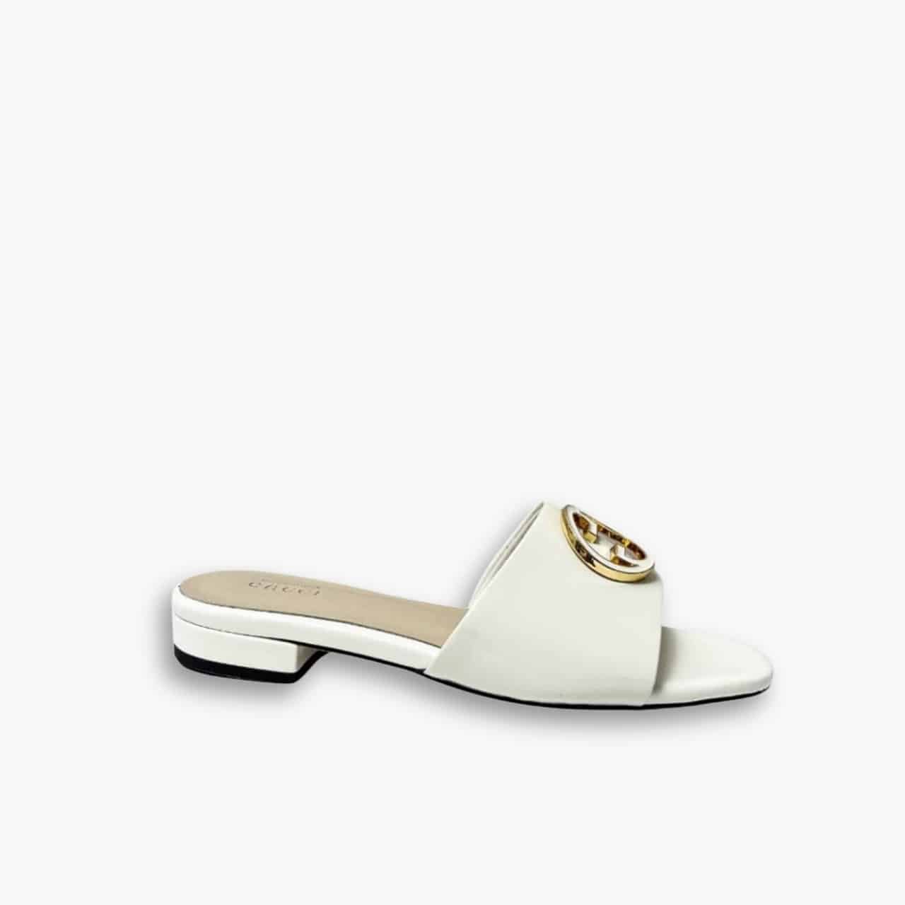 472.jpg Gucci Women Round Interlocking G Sandal In White - Image 1