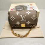 Louis Vuitton Favorite Bicolor Monogram Beige 24Cm M45836 - Image 2