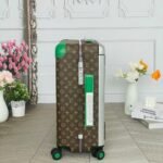 Louis Vuitton Horizon 55 Suitcase Green 55Cm M46781 - Image 5